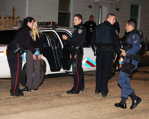 Halton Regional Police Tactical Unit - armed searches in Acton end