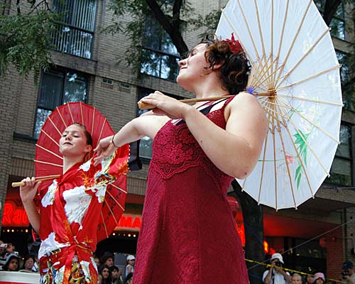 2008 Toronto Buskerfest - Toronto Aerial Dance School