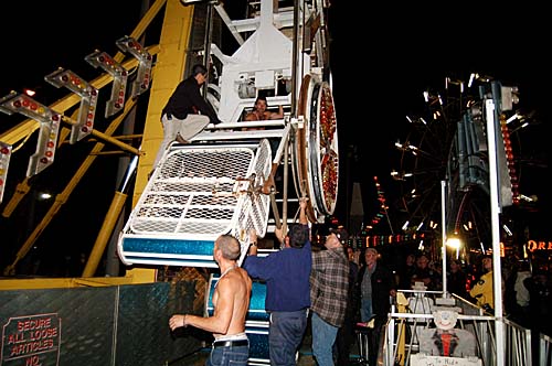 Acton Fall Fair - Zipper ride breaks down