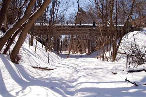 The old route of the Grand Trunk Railway spur line to the Beardmore Tannery property passes under the Maria Street bridge