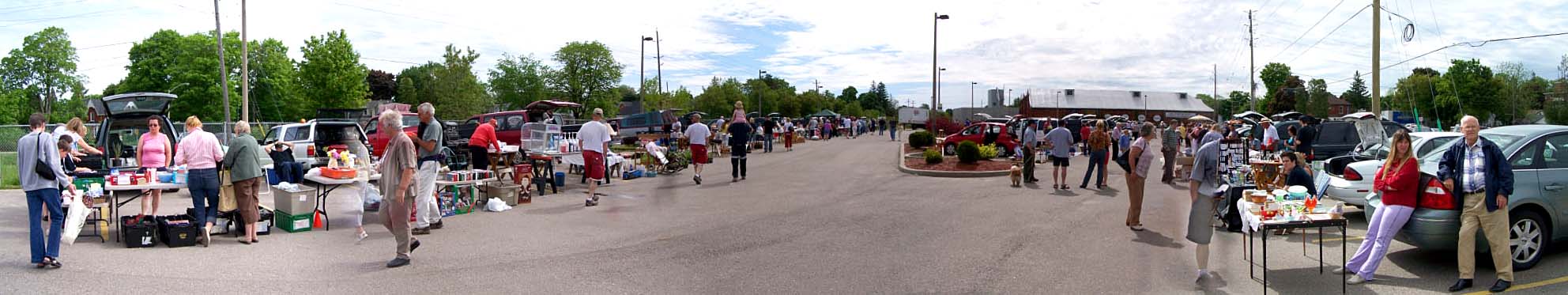 The Saturday morning trunk sale started up again in Acton on May 25, 2007.