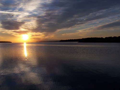 Barrie Lakeshore, Kempenfelt Bay, Lake Simcoe, Ontario Canada. Sunrise.