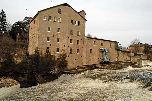 Elora Gorge, Grand River and the Mill Inn