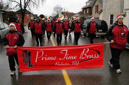 2008 Acton Santa Claus Parade - Prime Time Brass, Rochester NY