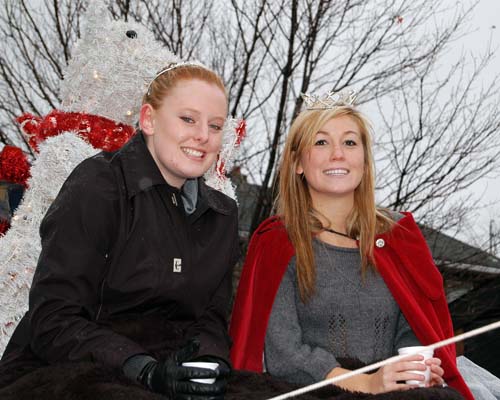 2008 Acton Santa Claus Parade - Miss Acton winners on float