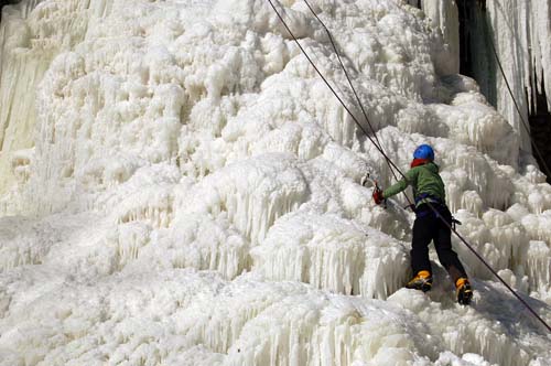 Ice climbing Borer's Falls, Feb 1, 2009